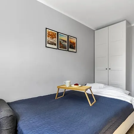 公寓 City Center Studio - Park, Subway Nearby - By Rentujemy
